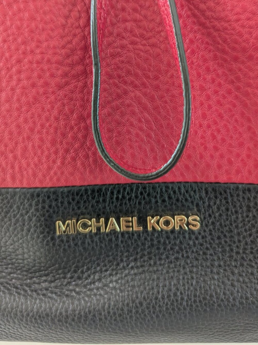 Michael Kors Jules Large Colorblock Leather Drawstring Bucket Bag – Red/Black - Picture 4 of 10